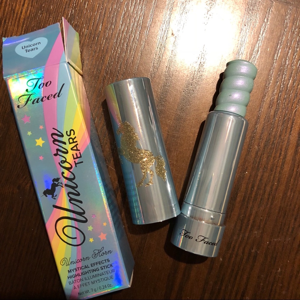 🦄NEW Too Faced UNICORN HORN HIGHLIGHTING STICK - Picture 6 of 7